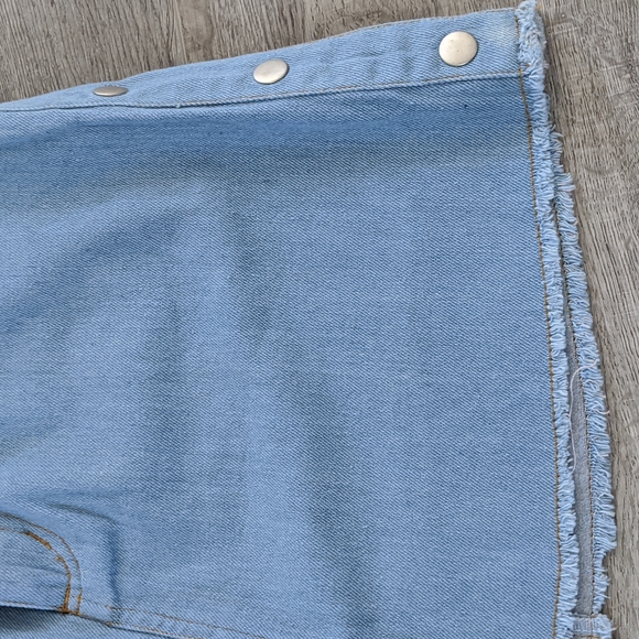 SIDE SNAP DENIM SKIRT - Picture 6 of 7